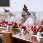 PRESIDEN JOKOWI TERIMA ROMBONGAN AMIEN RAIS BAHAS LAPORAN KOMNAS HAM