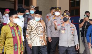 KAPOLDA SULSEL DAMPINGI KUNJUNGAN SILATURRAHMI KETUA PBNU KE GEREJA KATEDRAL MAKASSAR