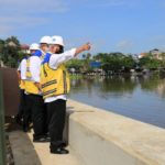 Menteri Basuki Tinjau Penanganan Normalisasi Sungai Karang Mumus Untuk Kurangi Risiko Banjir Kota Samarinda