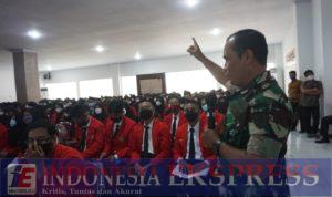 Didepan Ratusan Mahasiswa UNHAS,  Danramil 1422-04/Mandai Beri Materi Bela Negara