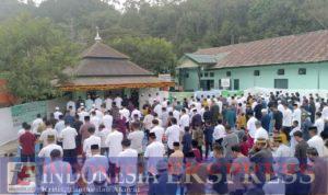 Ratusan Warga Memadati Lapangan apel Denpal XIV/3 Kendari melaksanakan Sholat Idul Adha 1444 H