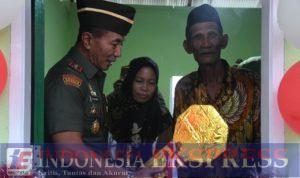 Pangdam XIV/Hsn : Beri Bantuan Rumah Kepada Pak Taharuddin Ponto (66), Nelayan Pasangkayu