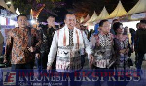 Pangdam XIV/Hsn Hadiri Pembukaan Pentas Seni Budaya Dalam Rangka Hari Jadi Sulsel Ke-354 Tahun
