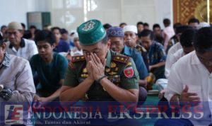 Program Safari Jumat Pangdam XIV/Hsn Road Show ke-18, Jalin Silaturahmi dan Bangun Sinergi Antara TNI dan Masyarakat