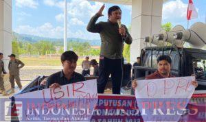 Aksi Unjuk Rasa Beberkan Sejumlah Pelanggaran PT. SBP dan BNN di Kantor Bupati Konut