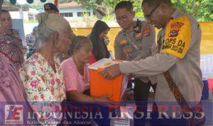Kapolda NTT Salurkan Bantuan Sosial: Sentuhan Kemanusiaan di Kelurahan Kota Ratu, Ende Utara