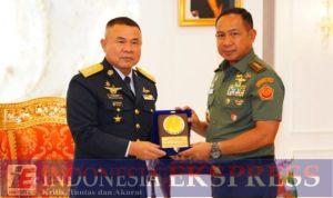 Panglima TNI Terima Kunjungan Kehormatan Kasau Thailand