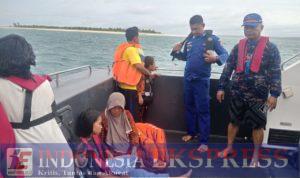 Kisah Keberhasilan Tim SAR Ditpolairud Polda NTT Evakuasi Penumpang Setelah Kecelakaan Kapal