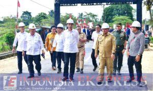 Panglima TNI Dampingi Presiden RI Kunjungan Kerja ke Provinsi Sulawesi Tenggara