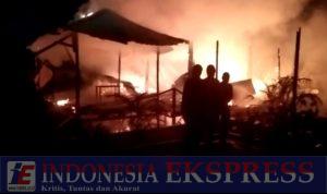 Kebakaran Rumah Makan Kampung Pantai di Kendari, Kerugian Ratusan Juta Rupiah