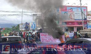 Aksi Unjuk Rasa Masyarakat Morombo Pantai Kasus Dugaan Ijazah Palsu: Memastikan Negara Indonesia Hukum