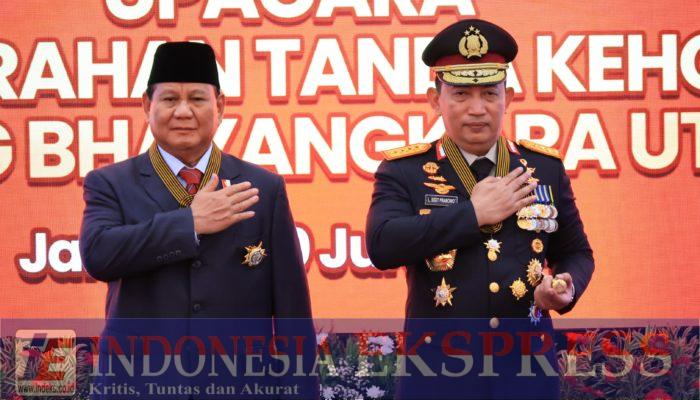 Menhan Prabowo Subianto Terima Penghargaan Tanda Kehormatan Bintang Bhayangkara Utama Polri