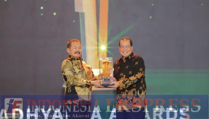 Jaksa Agung ST Burhanuddin Menerima Penghargaan Khusus dalam Adhyaksa Award 2024