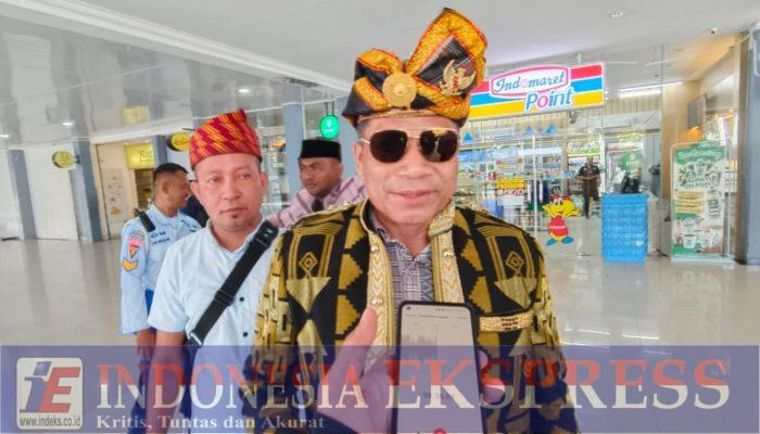 Presiden Jokowi Berikan Penghargaan Busana Terbaik Kepada La Ode Riago, Kebanggaan Untuk Sultra