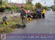 Anggota 01/Wawonii Bersinergi Bersama Unsur Pemerintahan Di Wilayah Dalam Giat Karbak