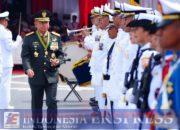 Panglima TNI Pimpin Upacara HUT Ke-79 TNI AL Di Perairan Teluk Jakarta