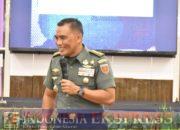 Kasrem 143/Halu Oleo Kolonel Infantri Dr (Can) Singgih Pambudi Arinto, M.M., M.Han memberikan materi Kepemimpinan pada kegiatan Post Assessment Personel Polda Sultra
