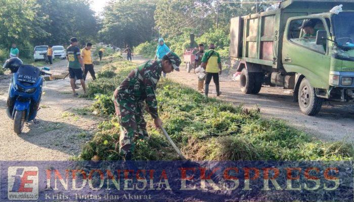 Pupuk Kebersamaan, Babinsa Koramil Unaaha Karya Bakti Bersama Masyarakat