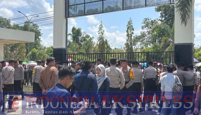 Dihadiri Rekan-rekan Se Profesi, Sidang Perdana Guru Supriyani di Pengadilan Negeri Andoolo Berlangsung Damai dan Kondusif