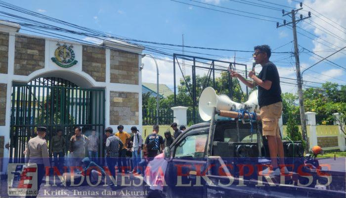 WASINDO Sultra bersama AMPI Gelar Aksi Demonstrasi di Kejati Sultra, Minta Kasus 2018 Silam PT. DTGP vs PT. DNI segera di Proses