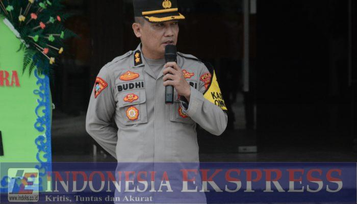 Personel Polda Sultra Amankan Rapat Paripurna Pengucapan Sumpah Anggota DPRD Periode 2024-2029