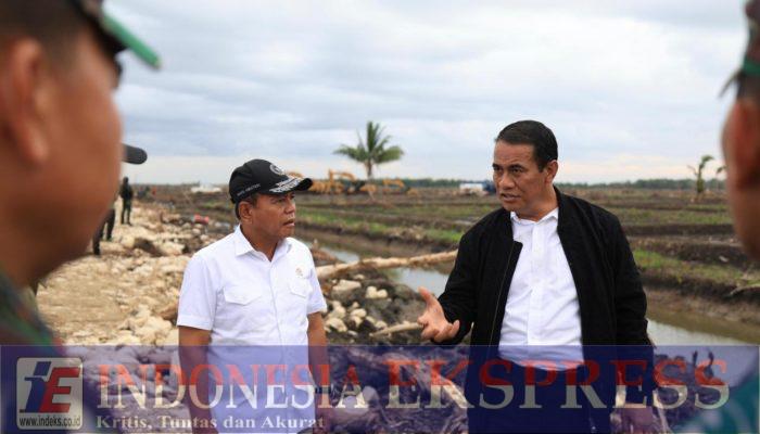 Wamenhan Dampingi Mentan Tinjau Lokasi Lahan Pengembangan Food Estate di Kampung Wanam, Merauke