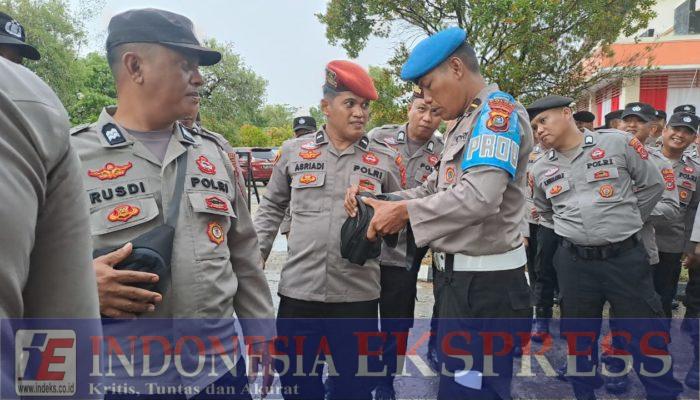 Provos Polda Sultra Lakukan Pemeriksaan kepada Personel BKO Gabungan Polda Sultra dan Polres Kolaka pada Debat Kedua Cagub