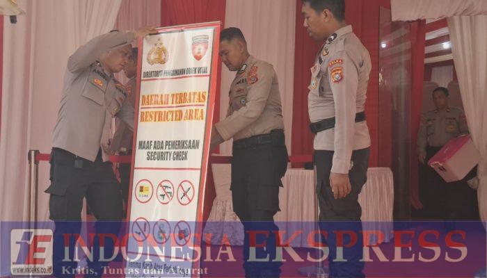 Ditpamobvit Polda Sultra Pasang Pintu Pemeriksaan di Acara Debat Cagub Sultra di Kabupaten Kolaka