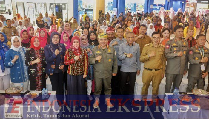 Pj. Gubernur Sultra: Expo Tenun Sultra 2024 Langkah Nyata Lestarikan Budaya, Pemberdayaan Ekonomi Kreatif