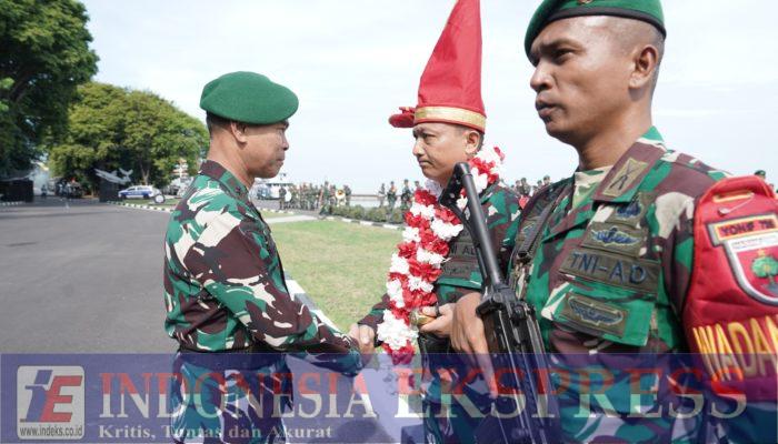 Kasdam XIV/Hsn Memimpin Upacara Penerimaan Satgas Yonif 726/Tml Purna Tugas Operasi Pamtas RI-PNG Statis di Provinsi Papua Selatan