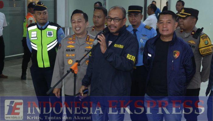 2 Pelaku Kasus Judi Online Libatkan Pegawai Komdigi Tiba di Bandara Soetta