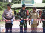 Satgas Yonif 762/VYS Bersama Masyarakat Perbaiki Jembatan dan Peresmian Jembatan serta Pembagian Kado Natal