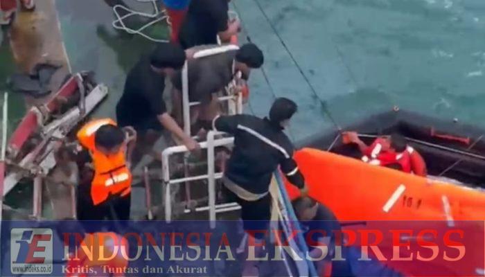 KN.Tanjung Datu-301 Selamatkan MT Silver Sincere Yang Tenggelam