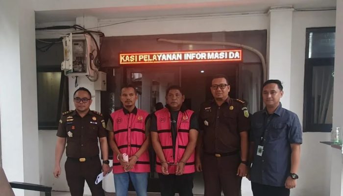 Kejati Sultra Menerima Pelimpahan Dua Tersangka Pengedar Rokok Ilegal