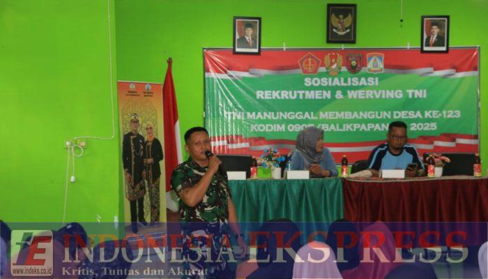 Siswa-siswi SMAN 7 Balikpapan dan SMPN 13 Balikpapan terima  Sosialisasi Rekrutmen TNI dan Werving dari Satgas TMMD 123 Kodim 0905/BPP