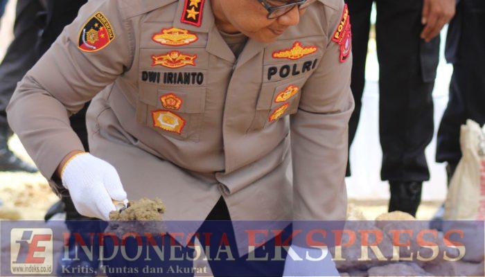 Kapolda Sultra Resmikan Pembangunan Masjid Al-Mu’minun dan Peletakan Batu Pertama Perumahan Bersubsidi Polri
