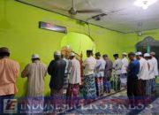 Kegiatan Bersama Satgas TMMD 123 Kodim 0905/BPP dan Masyarakat dalam Pelaksanaan Ibadah Sholat Isya dan Tarawih