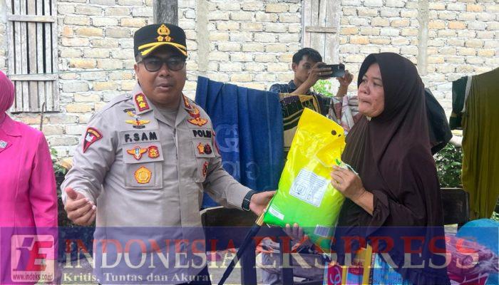 Kapolres Konsel Kunjungi Korban Angin Puting Beliung dan Serahkan Bantuan