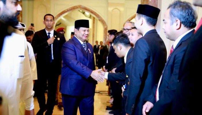 Masyarakat Indonesia di Qatar Sambut Kedatangan Presiden Prabowo