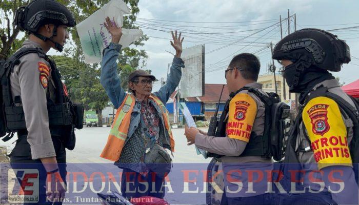 Satgas Ops Pekat Anoa 2025 Amankan Juru Parkir Liar di Area Indomaret Lawata