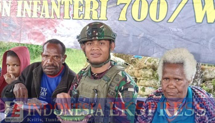 Hangatnya Ibadah Bersama TNI dan Warga Pedalaman Papua: Menyatukan Hati di Pos Eromaga