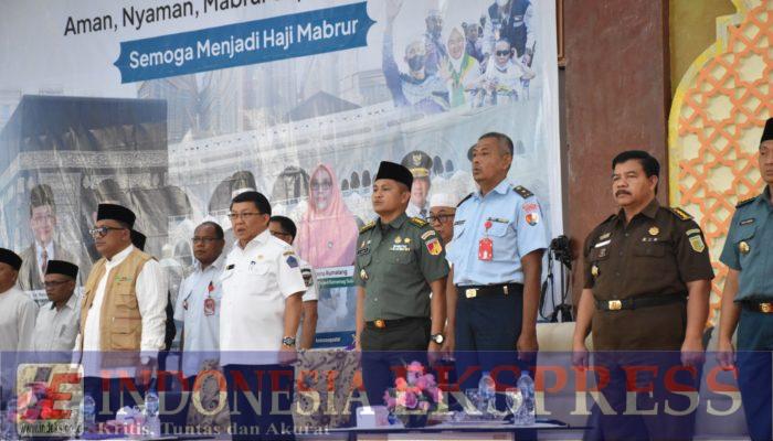 Kabintaljarahdam XIII/Merdeka Hadiri Pelepasan Calon Jemaah Haji Sulawesi Utara Tahun 2025