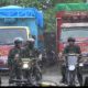 Meski Diguyur Hujan, Ratusan Personel TNI-Polri Kawal Distribusi Logistik PSU di Palopo