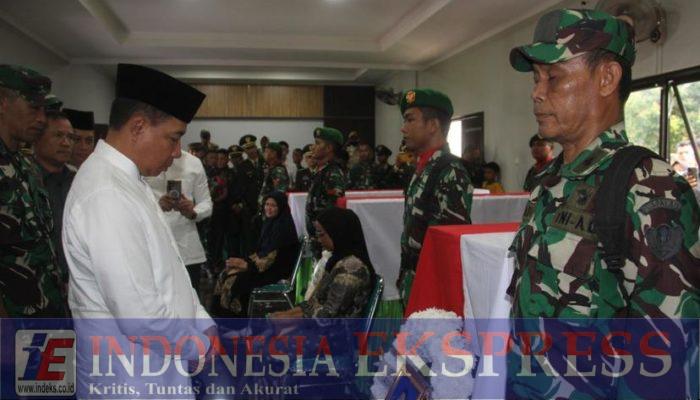 TNI Berduka: Panglima TNI Hadiri Upacara Pelepasan Jenazah Prajurit Korban Ledakan Munisi