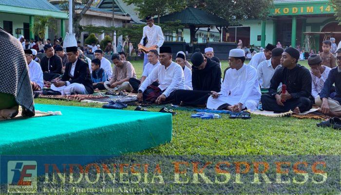 Khidmat dan Penuh Kebersamaan, Kodim 1417/Kendari Gelar Sholat Idul Adha Bersama Masyarakat