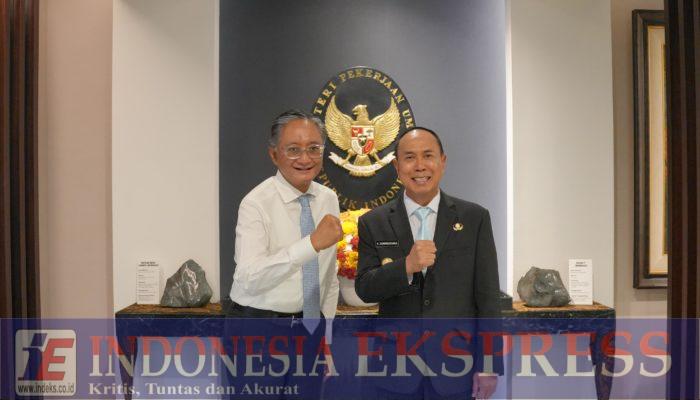 Gubernur Sultra Bersama Menteri PU Bahas Pembangunan Jembatan Buton – Muna
