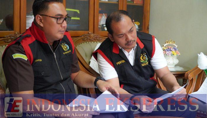 Geledah 3 Rumah, Kejati Sumsel Sita Mobil Mewah dan Dokumen Terkait Dugaan Korupsi Pasar Cinde