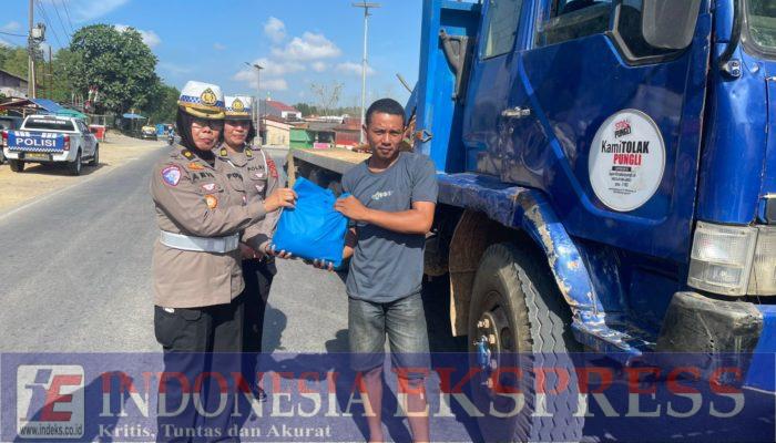 Ditlantas Polda Sultra Meriahkan HUT RI ke-80 dengan “Gerakan Polantas Menyapa” di Kendari