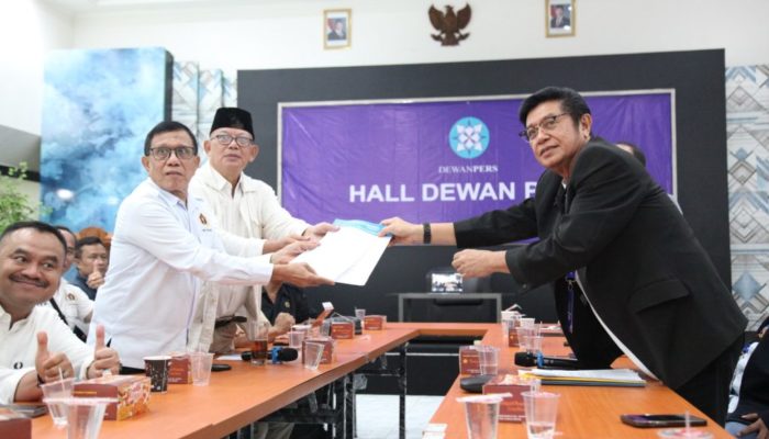 Hendry Ch Bangun Resmi Daftar Calon Ketua Umum PWI, Ajak Anggota Bersatu Majukan Organisasi