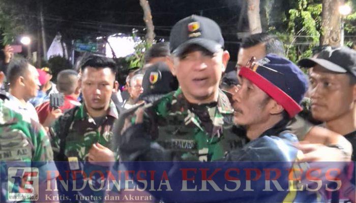 Pasca Kerusuhan, Pangdam Brawijaya Lakukan Pemantauan di Sekitar Grahadi